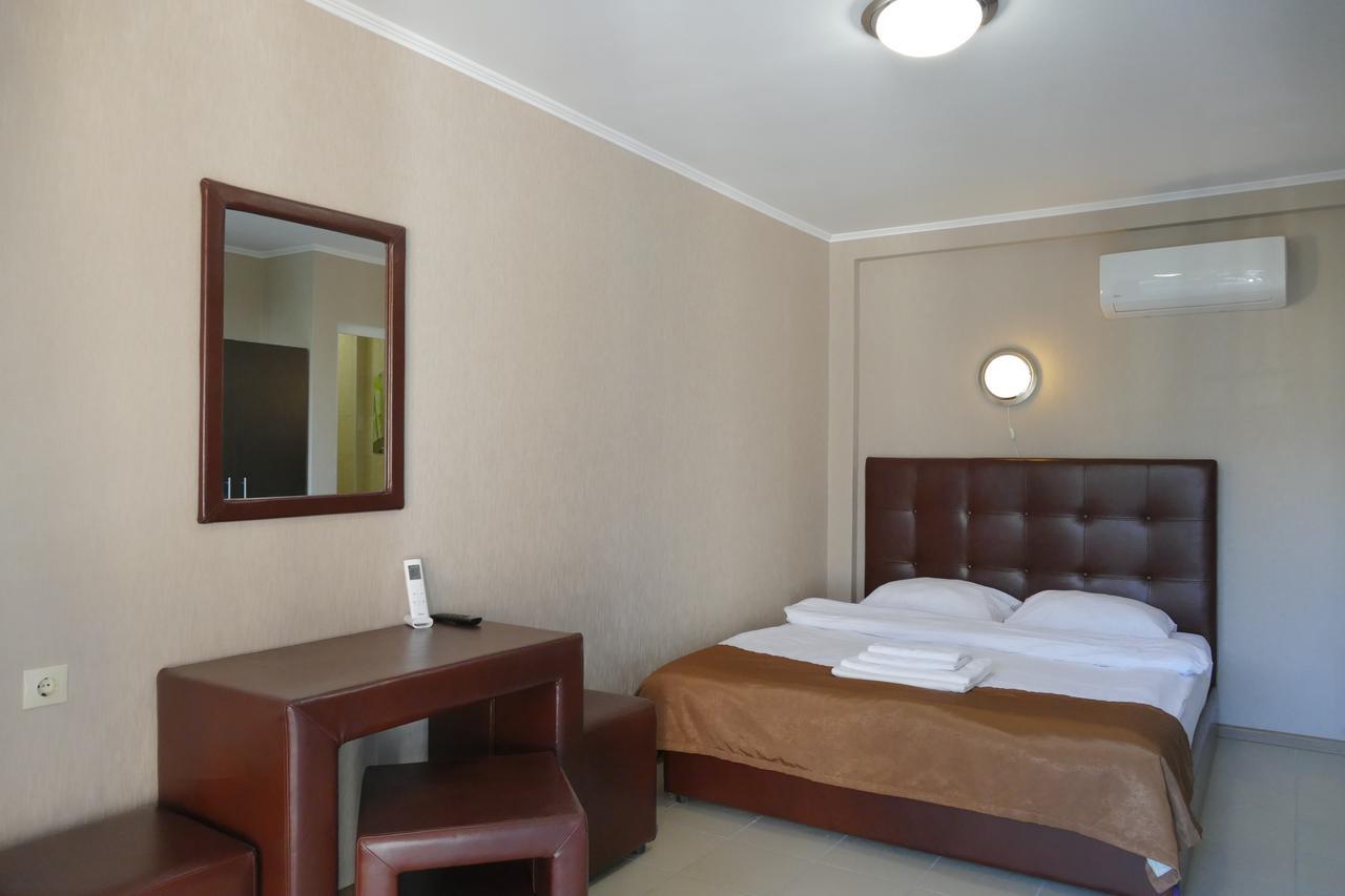 Astoria Comfort Hotel New Athos Exterior foto